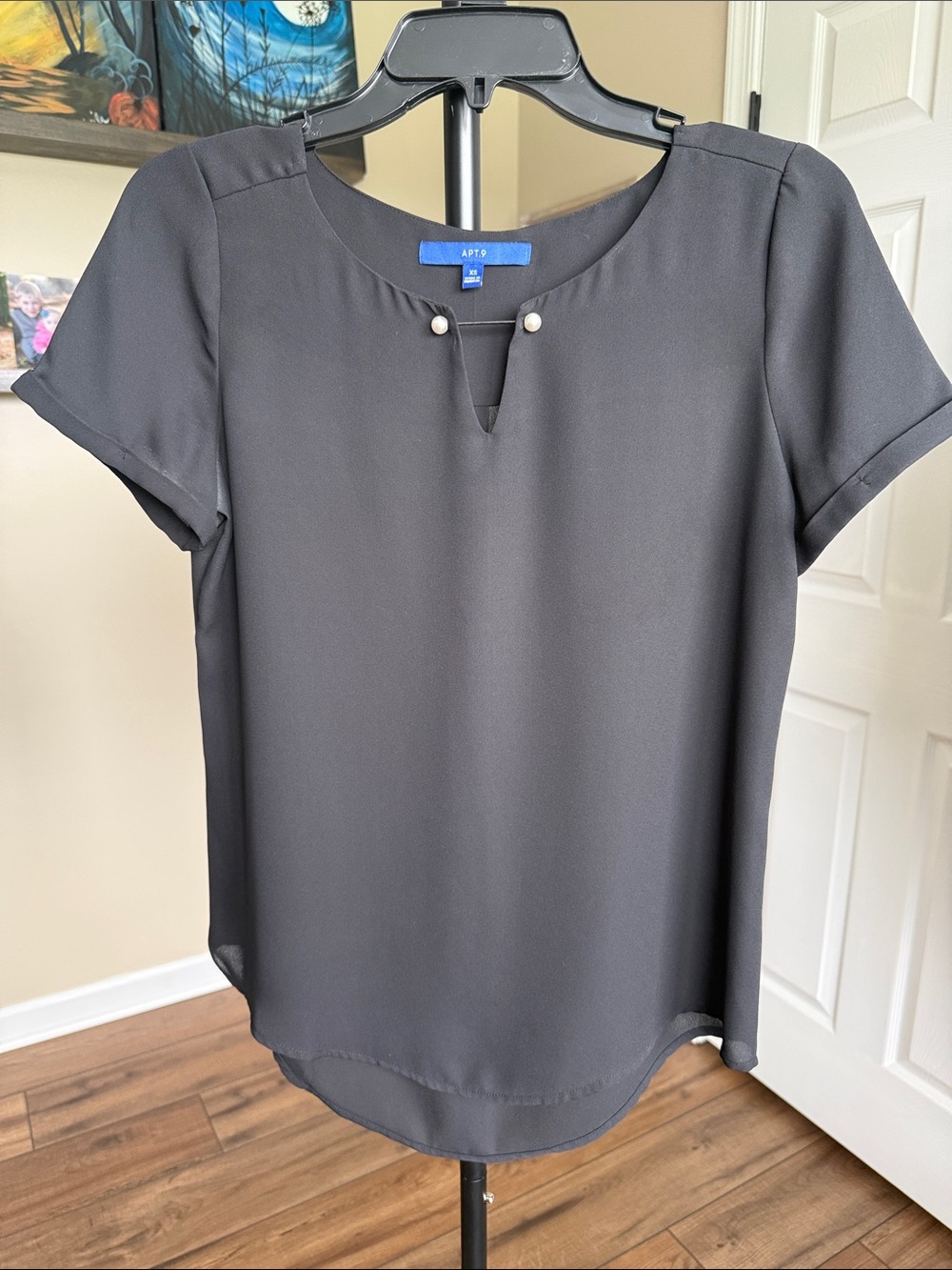 Apt 9 Black Scoop Neck Short sleeved Blouse